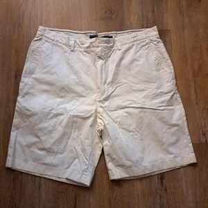 NAUTICA White Flat-Front Shorts Sailor Embroidered Men's Size 40